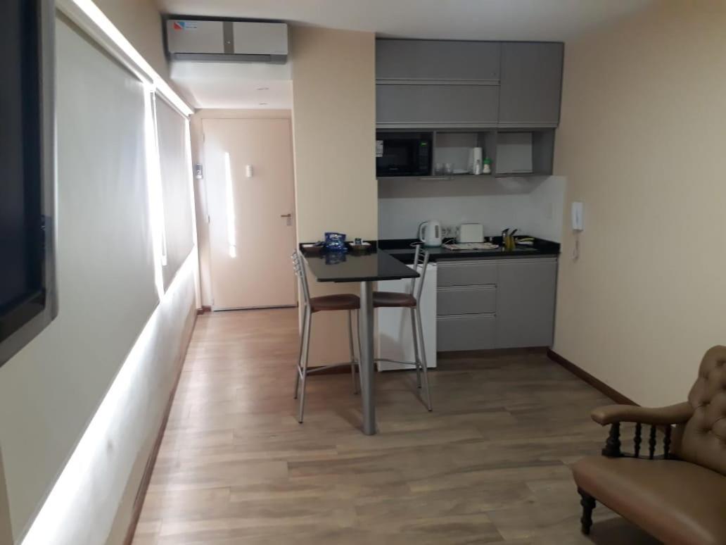 4 Ventanales Sobre La Avenida Corrientes Apartamento Buenos Aires Exterior foto