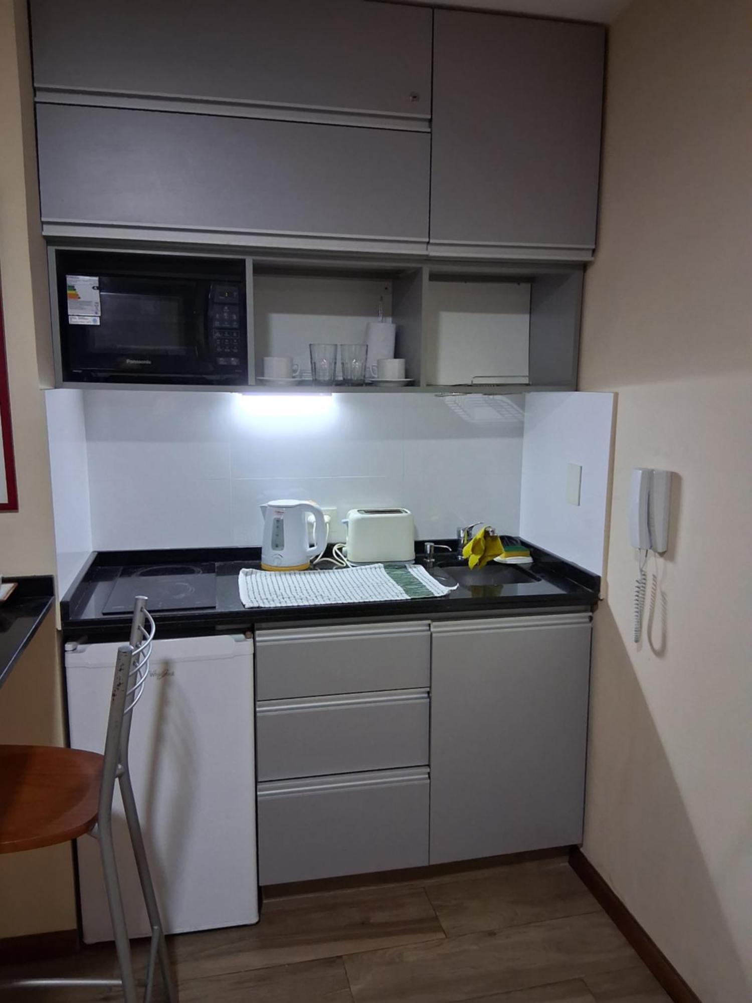 4 Ventanales Sobre La Avenida Corrientes Apartamento Buenos Aires Exterior foto