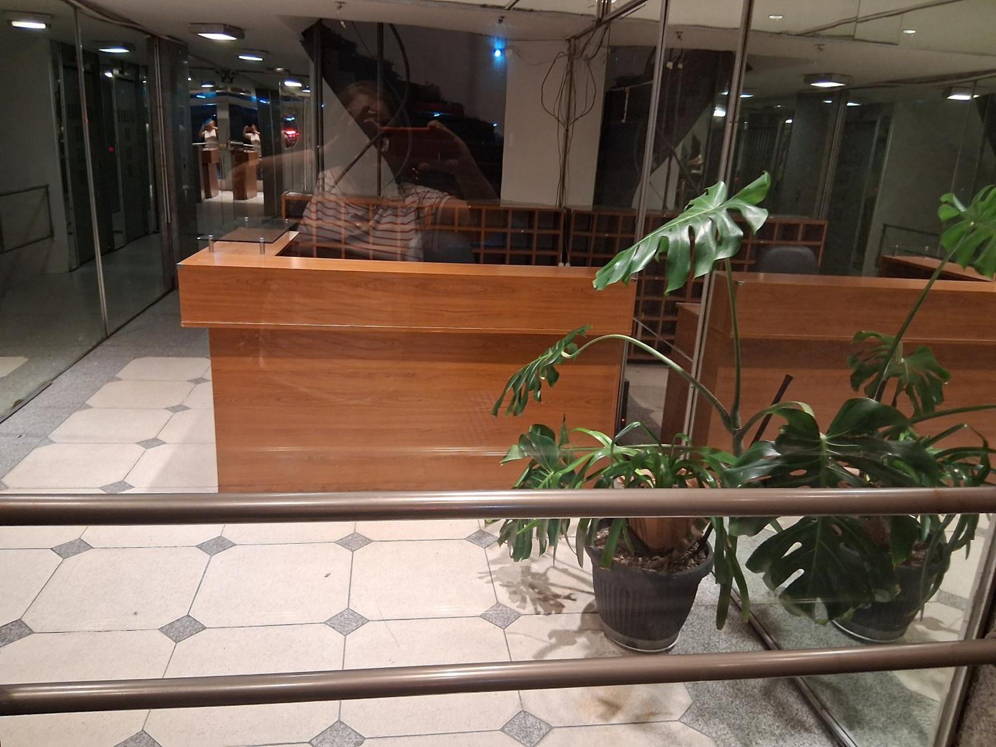4 Ventanales Sobre La Avenida Corrientes Apartamento Buenos Aires Exterior foto